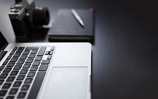 爱游戏体育账号注册-《云电竞趋势明显，线上赛事成为常态》，云电竞怎么收费的