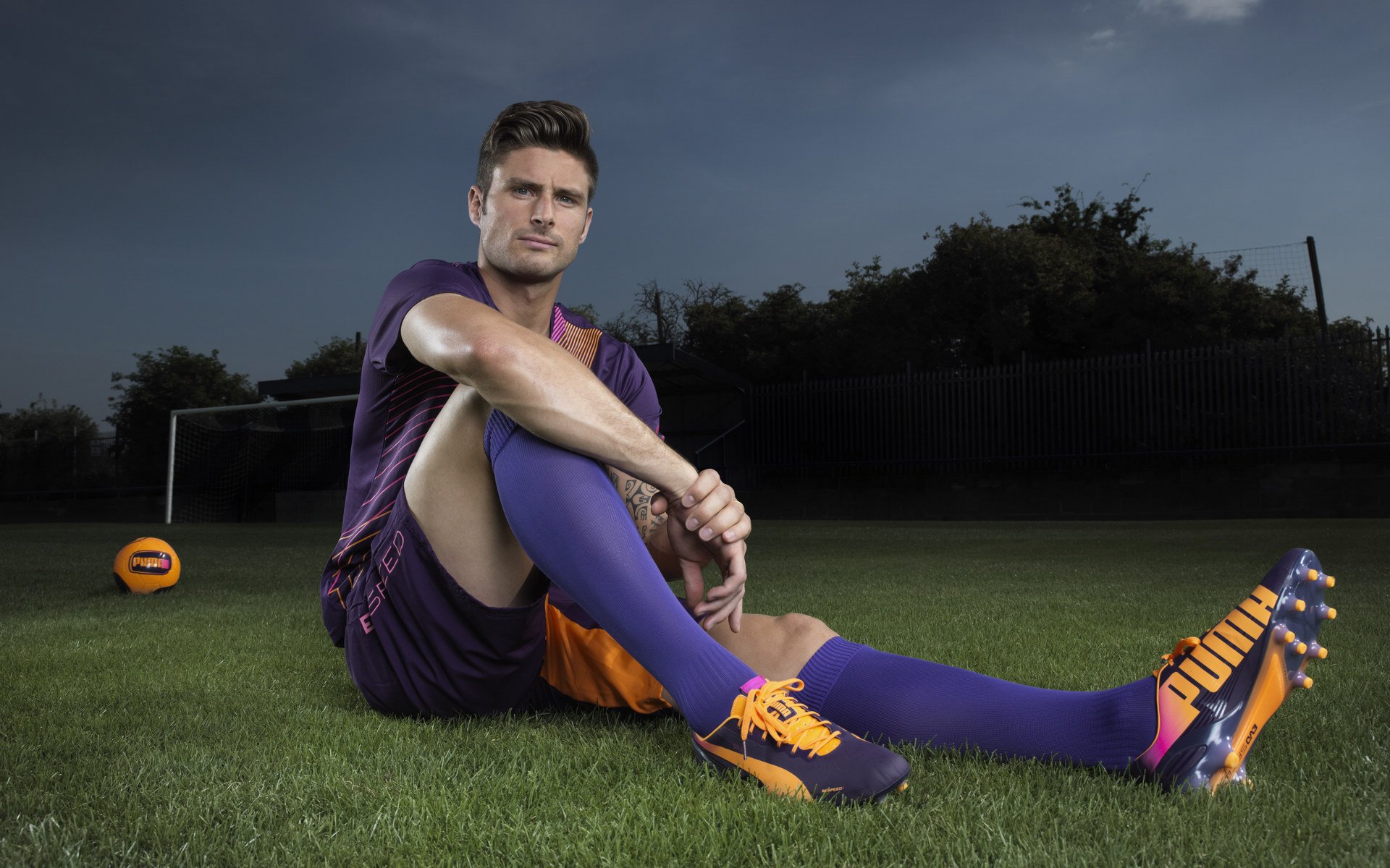 AYX GAME-全黑队的攻守兼备让比赛更加精彩纷呈，黑队黑队口号